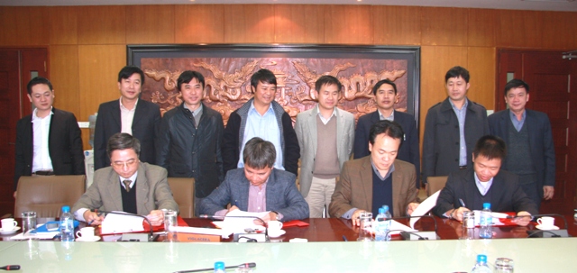 Viglacera: Ký cam kết triển khai kế hoạch SXKD và đầu tư năm 2014